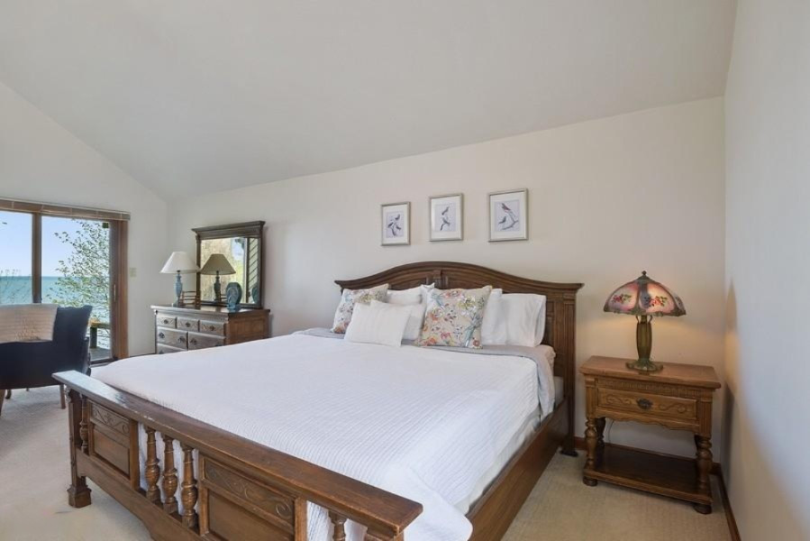 1080 Sylvan Road Benton Harbor, MI 49022 - Photo 18 of 23 12_1080SylvanDrive_14_MasterBedroom_LowR