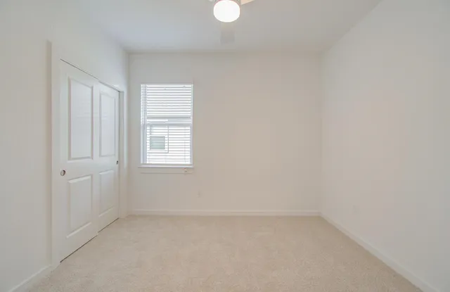 $2,300 | 225 Little Spg Court, Anahuac, TX 77514