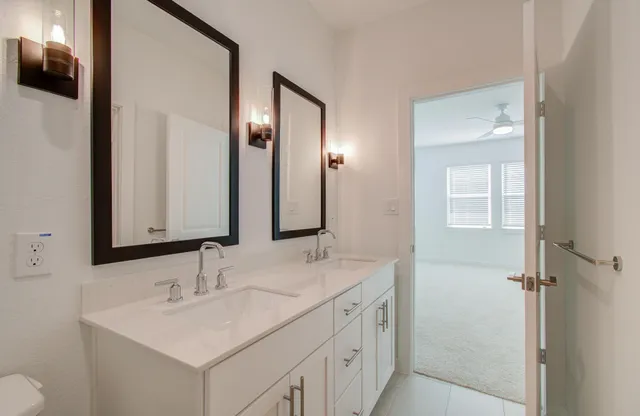 $2,300 | 225 Little Spg Court, Anahuac, TX 77514