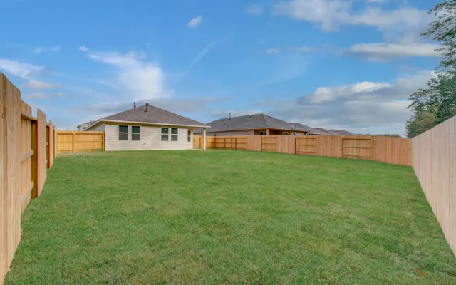 $2,300 | 225 Little Spg Court, Anahuac, TX 77514