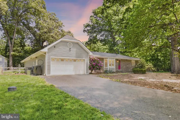 $1,135,000 | 14 Oak Lane, Sterling, VA 20165