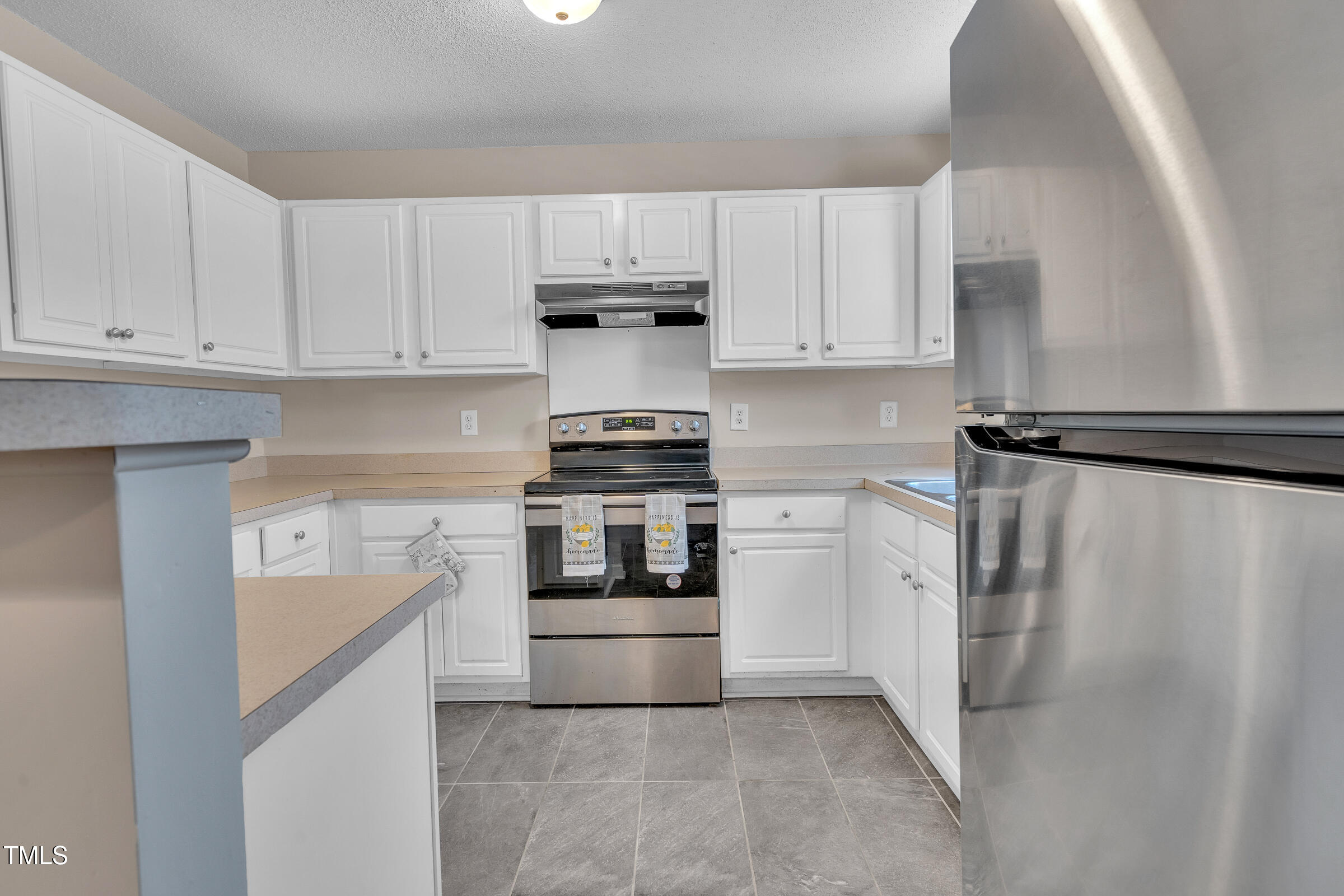 5617 Tealbrook Drive Raleigh, NC 27610 - Photo 2 of 29 DSC08238