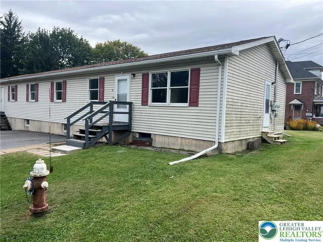 $1,595 | 6 Eley Street, Nazareth, PA 18064