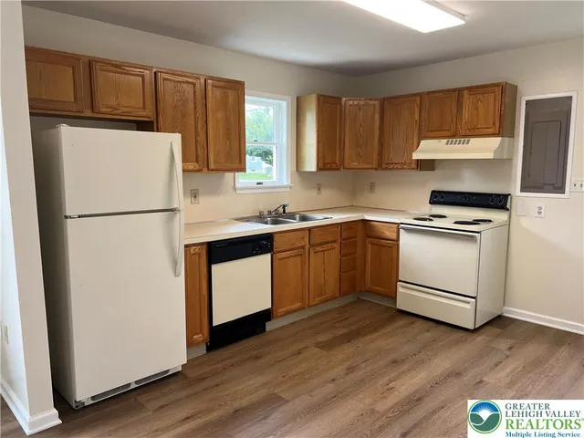 $1,595 | 6 Eley Street, Nazareth, PA 18064