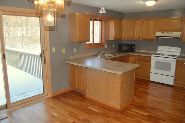 $294,900 | 13411 Shadowwood Drive North, Baxter, MN 56425