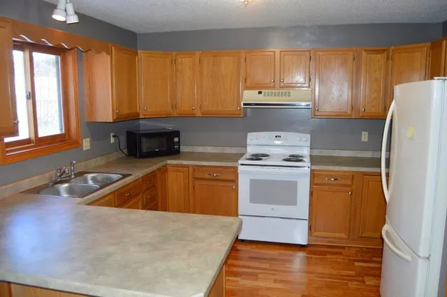 $294,900 | 13411 Shadowwood Drive North, Baxter, MN 56425