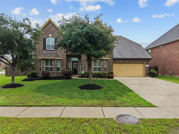 $615,000 | 4224 Walnut Bend Drive, Friendswood, TX 77546