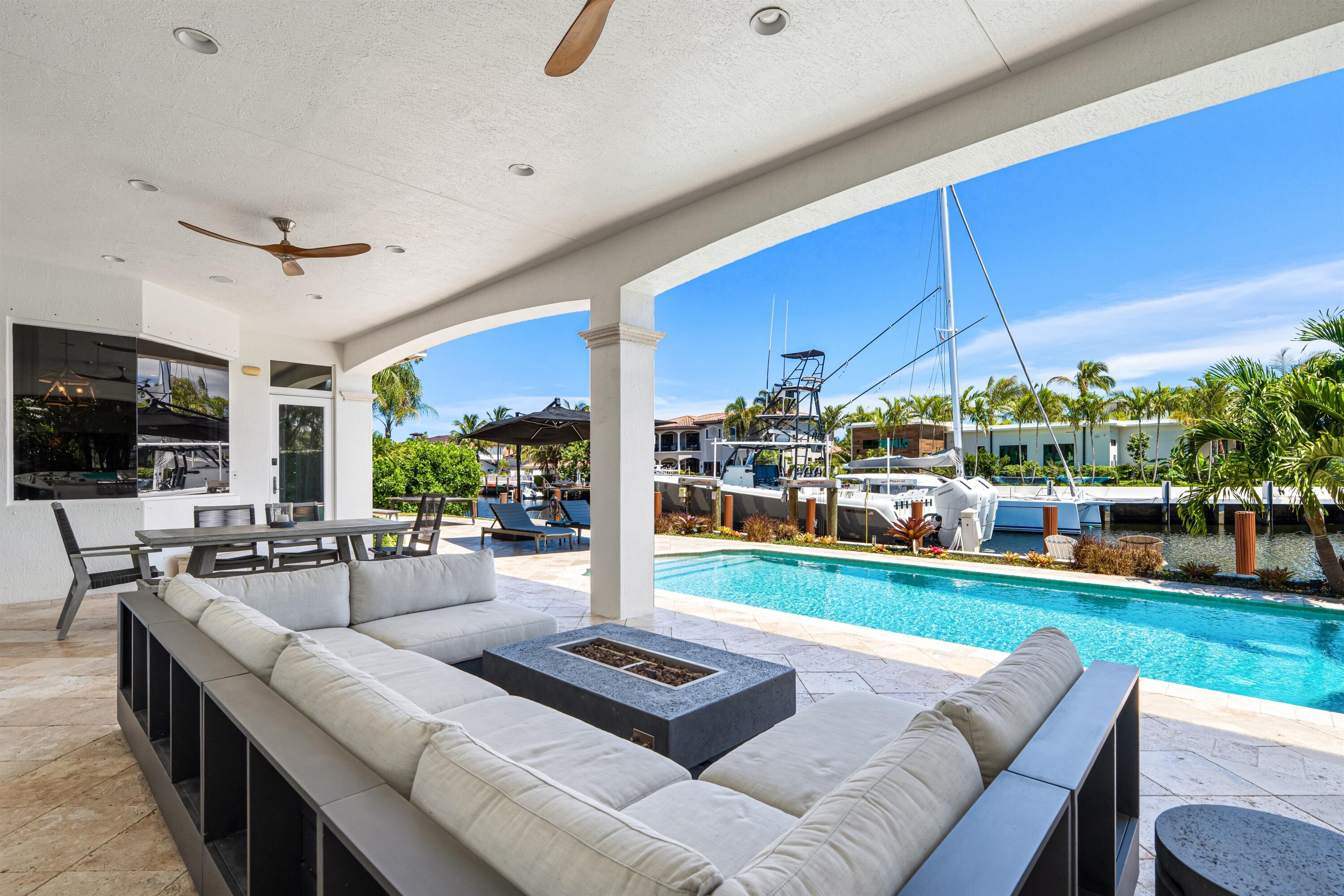 2320 Northeast 34th Court Lighthouse Point, FL 33064 - Photo 43 of 60 LOGGIA_ANGLE_LEFT