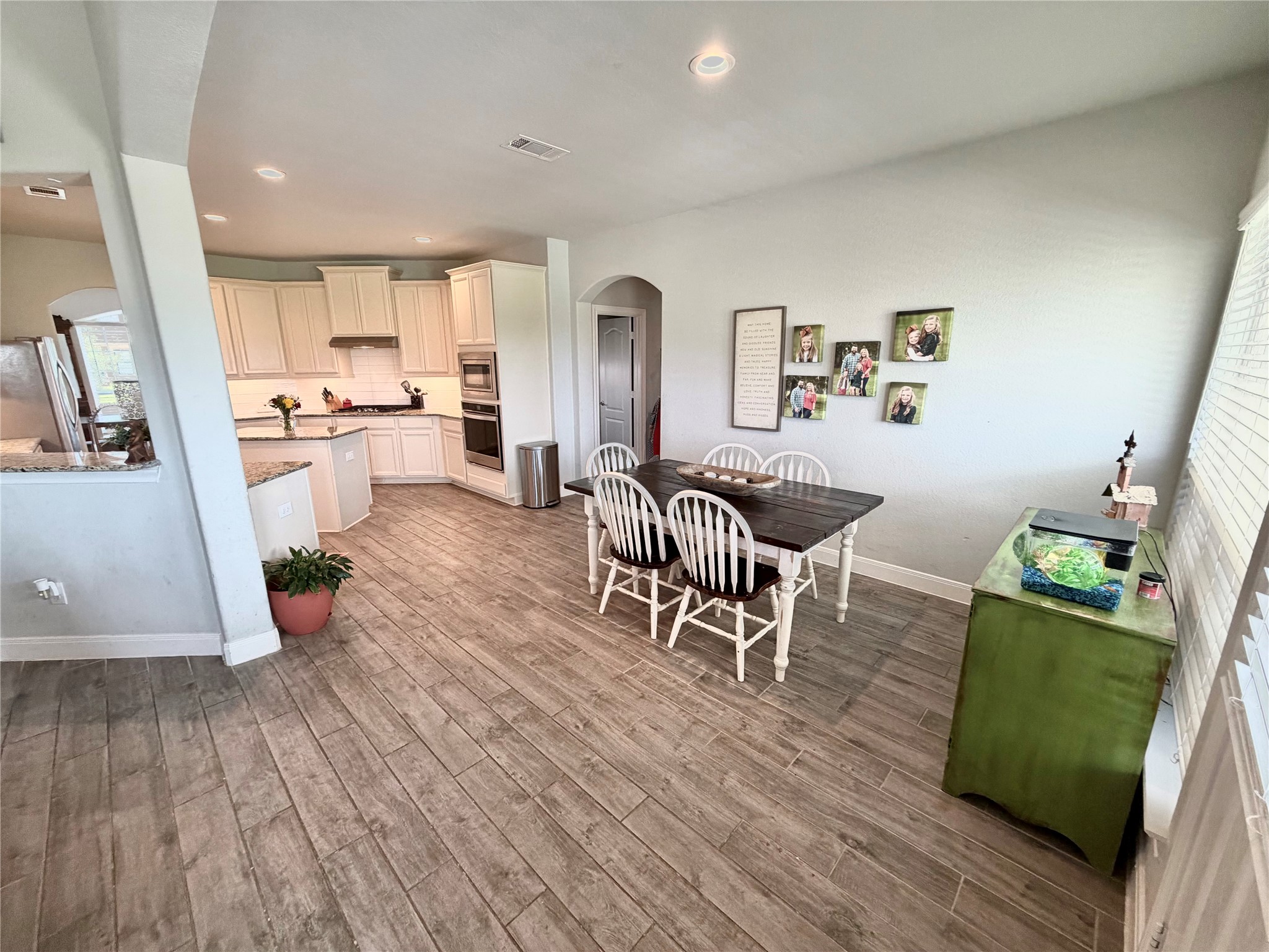 1217 Laurel Loop Angleton, TX 77515 - Photo 12 of 50