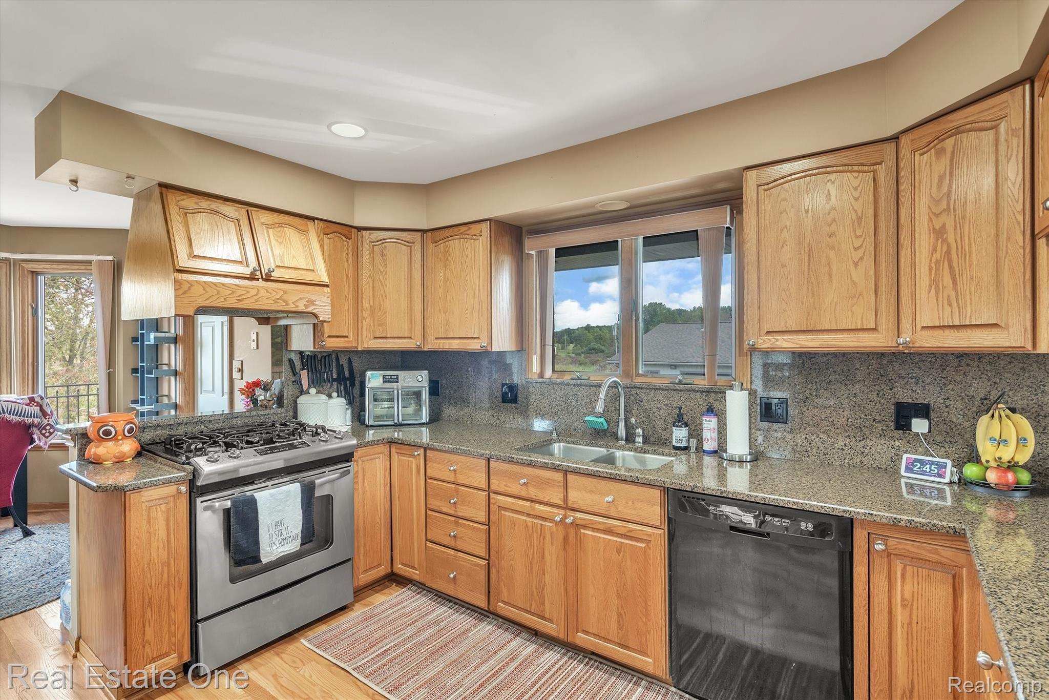 902 West Coon Lake Road Howell, MI 48843 - Photo 9 of 58 10-902-W-Coon-Lake-Rd-Windowstill-Real-Estate-Photography-10.jpg