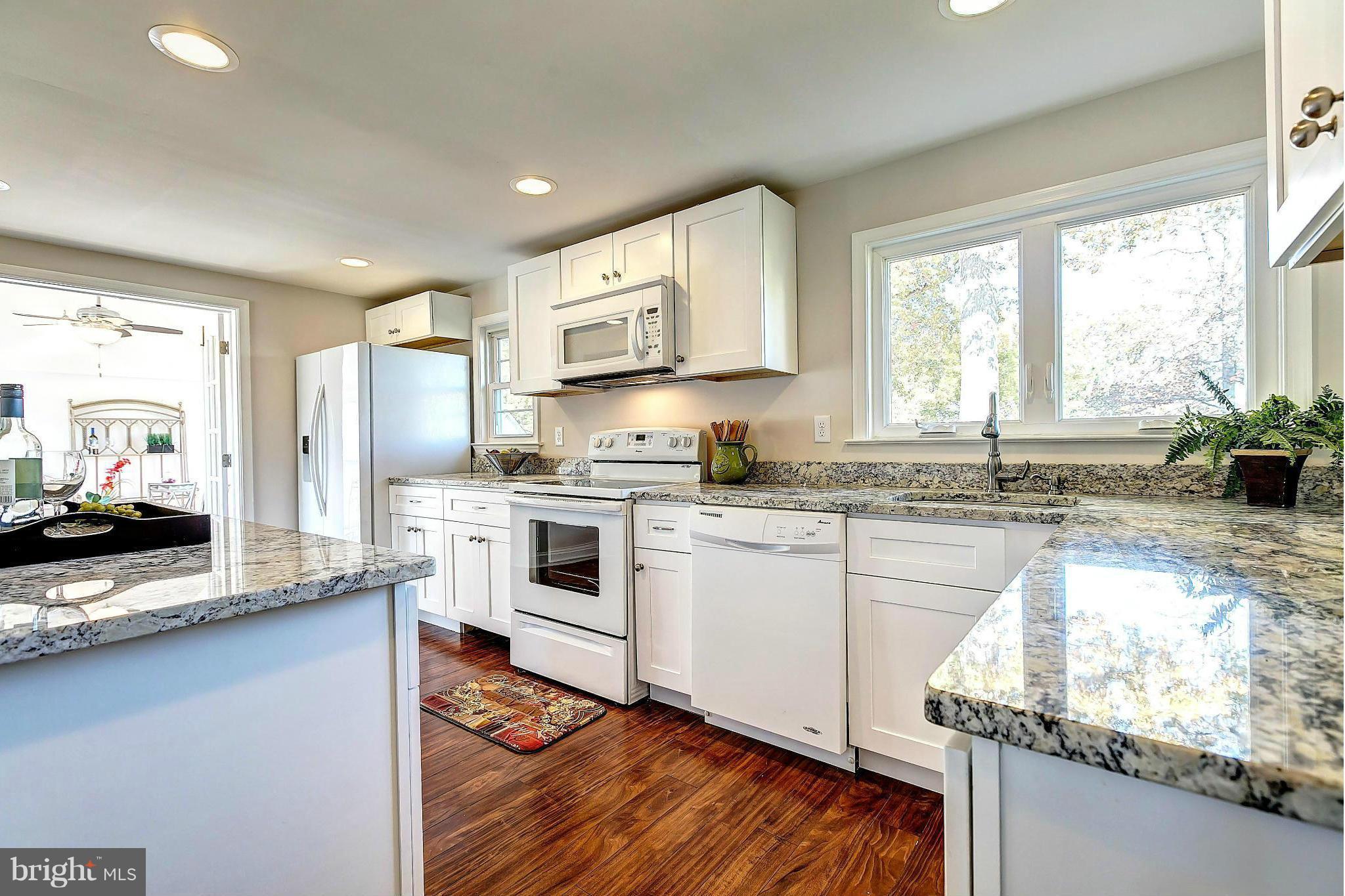 4312 Chapel Road Nottingham, MD 21236 - Photo 3 of 30 Enjoy Gorgeous Chefs Kitchen