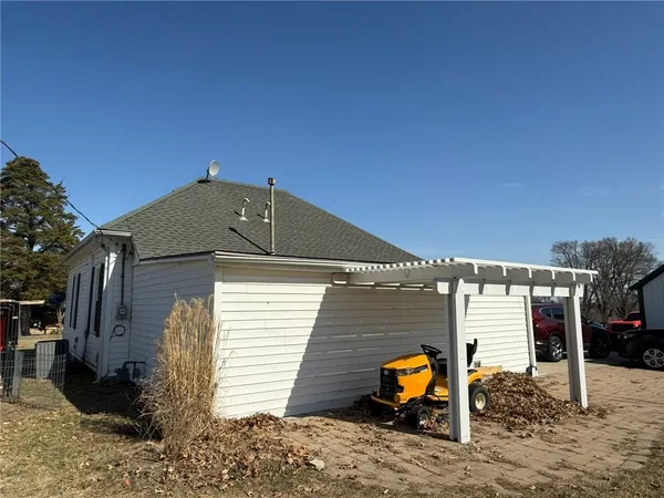 $129,000 | 1302 Green Drive, Gallatin, MO 64640