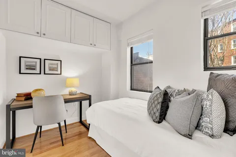 $550,000 | 1727 R Street Northwest, Unit 402, Washington, DC 20009