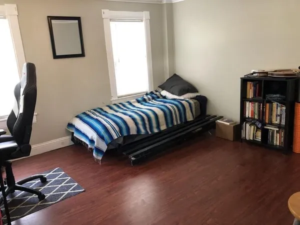 $1,870 | 227 Bridge Street, Unit 2, Northampton, MA 01060