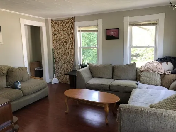 $1,870 | 227 Bridge Street, Unit 2, Northampton, MA 01060