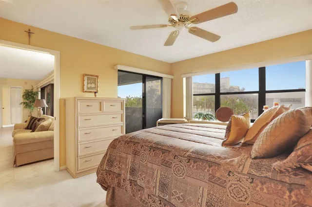 $549,900 | 330 Southeast 20th Avenue, Unit 307, Deerfield Beach, FL 33441