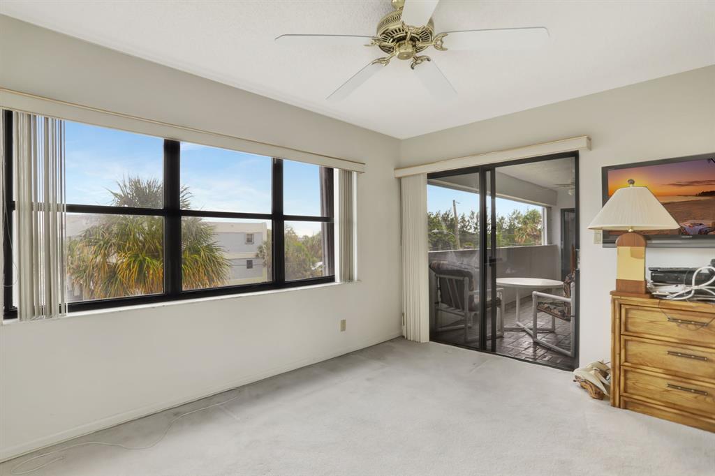 330 Southeast 20th Avenue, Unit 307 Deerfield Beach, FL 33441 - Photo 33 of 48