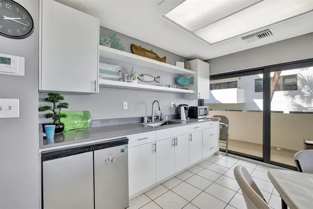 $549,900 | 330 Southeast 20th Avenue, Unit 307, Deerfield Beach, FL 33441