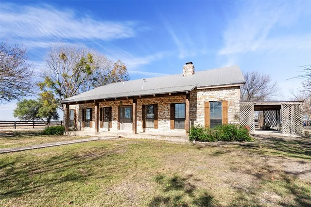 $819,999 | 12914 Pfluger Berkman Road, Coupland, TX 78615