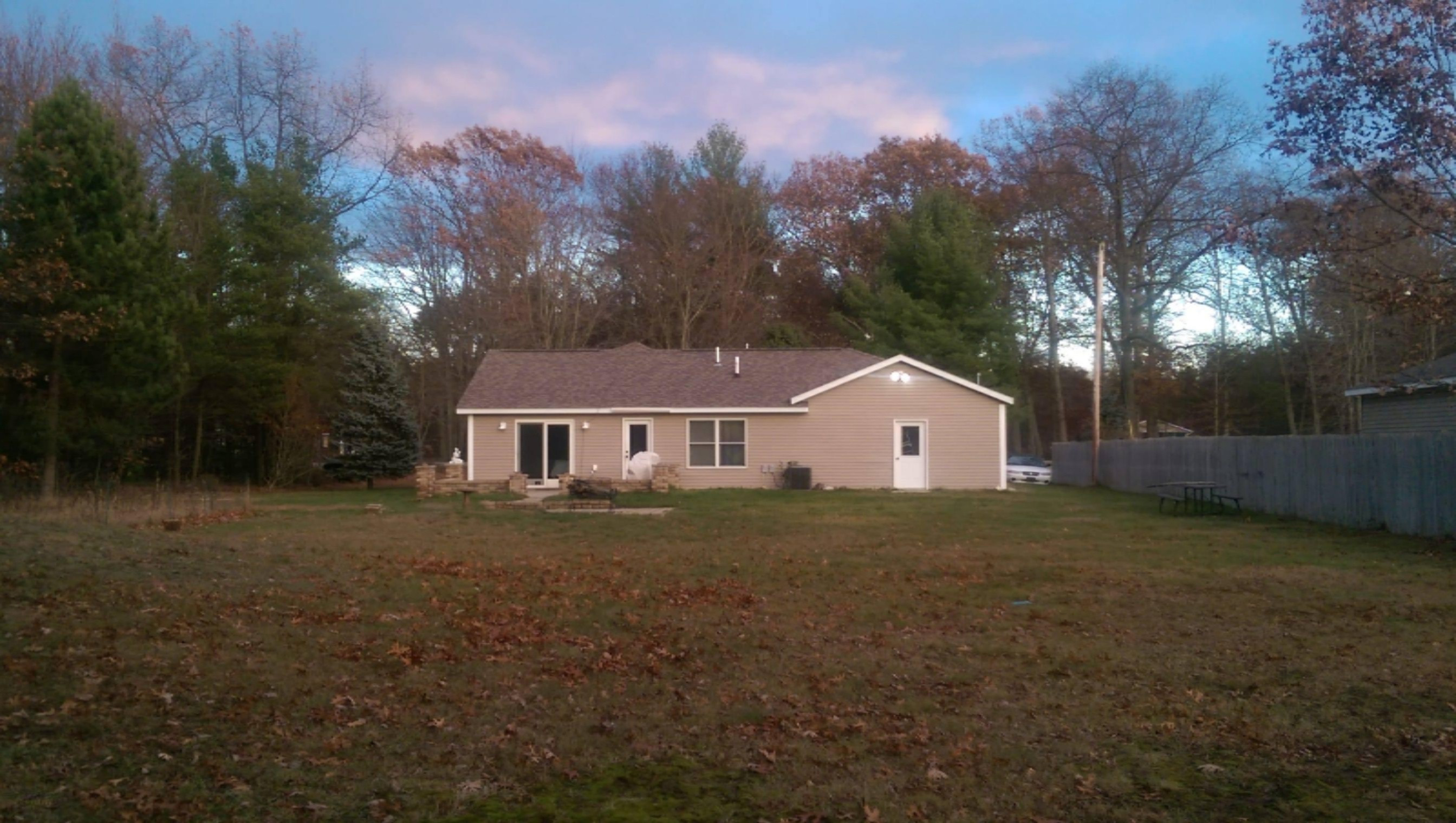 2039 Simonelli Road Muskegon, MI 49445 - Photo 6 of 25 received_10212663986027043