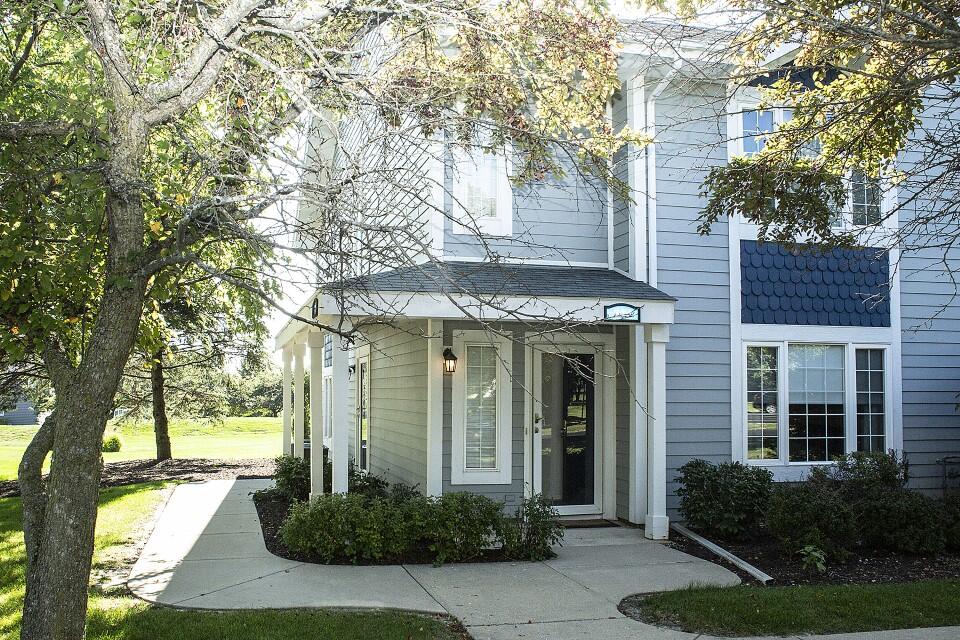 774 Geneva National Avenue North, Unit 602, Geneva, WI 53147 Compass