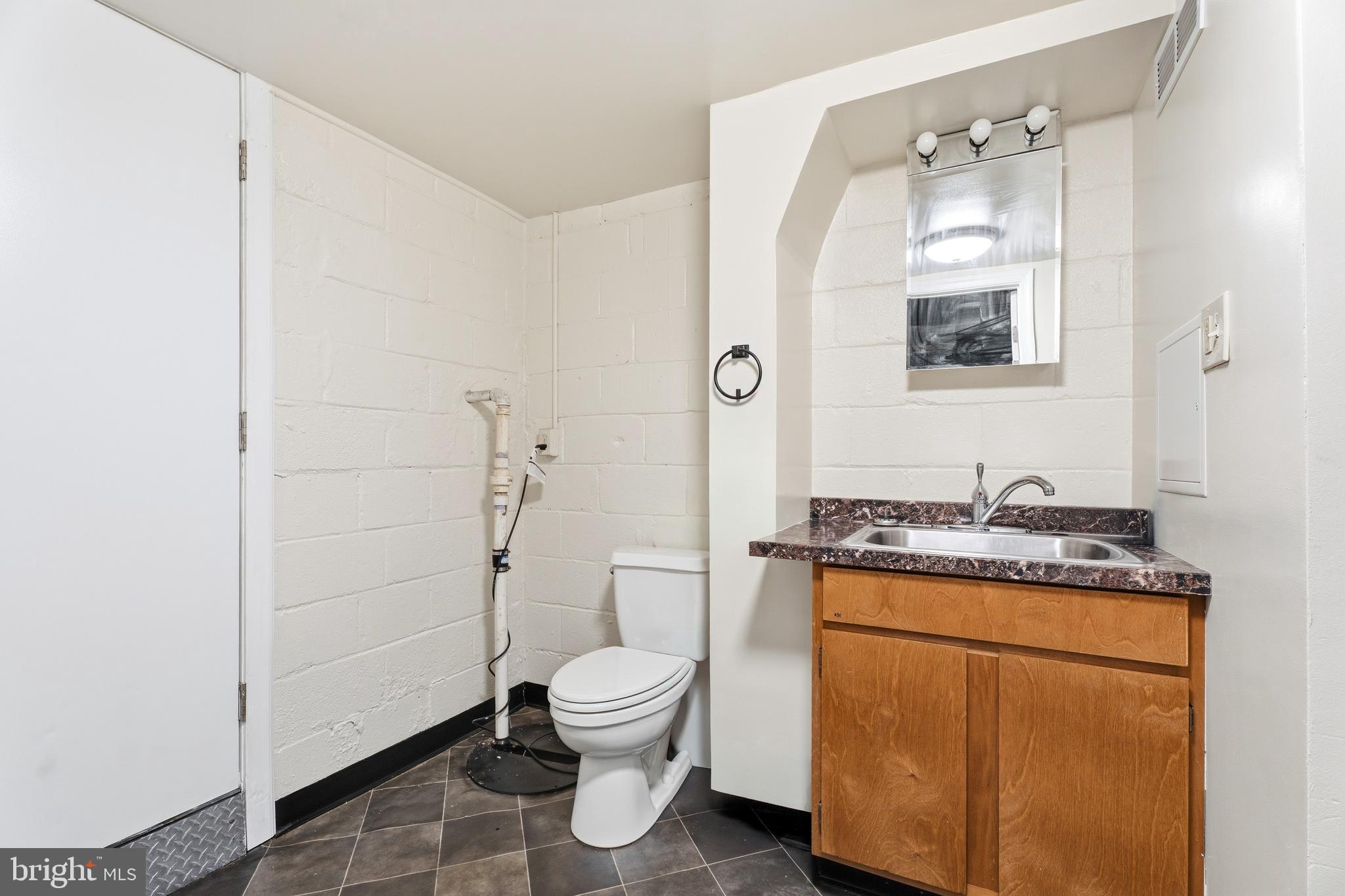 606 Middlesex Road Essex, MD 21221 - Photo 31 of 33