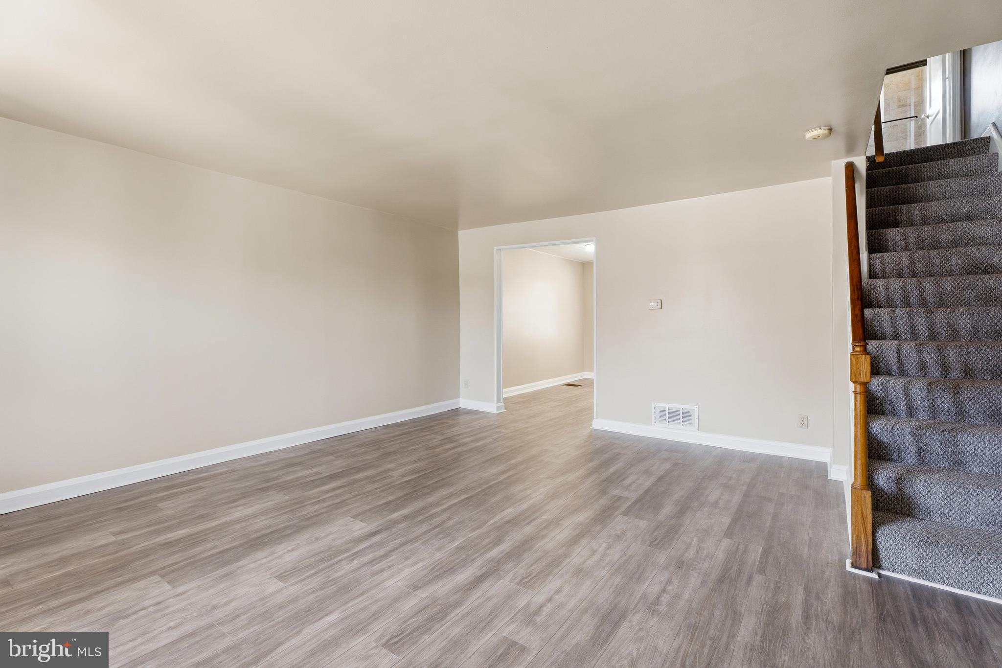 606 Middlesex Road Essex, MD 21221 - Photo 4 of 33