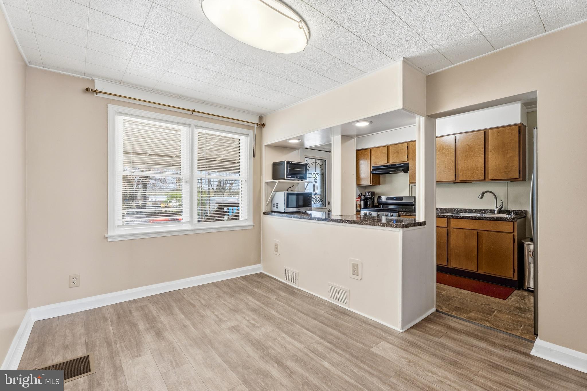 606 Middlesex Road Essex, MD 21221 - Photo 8 of 33