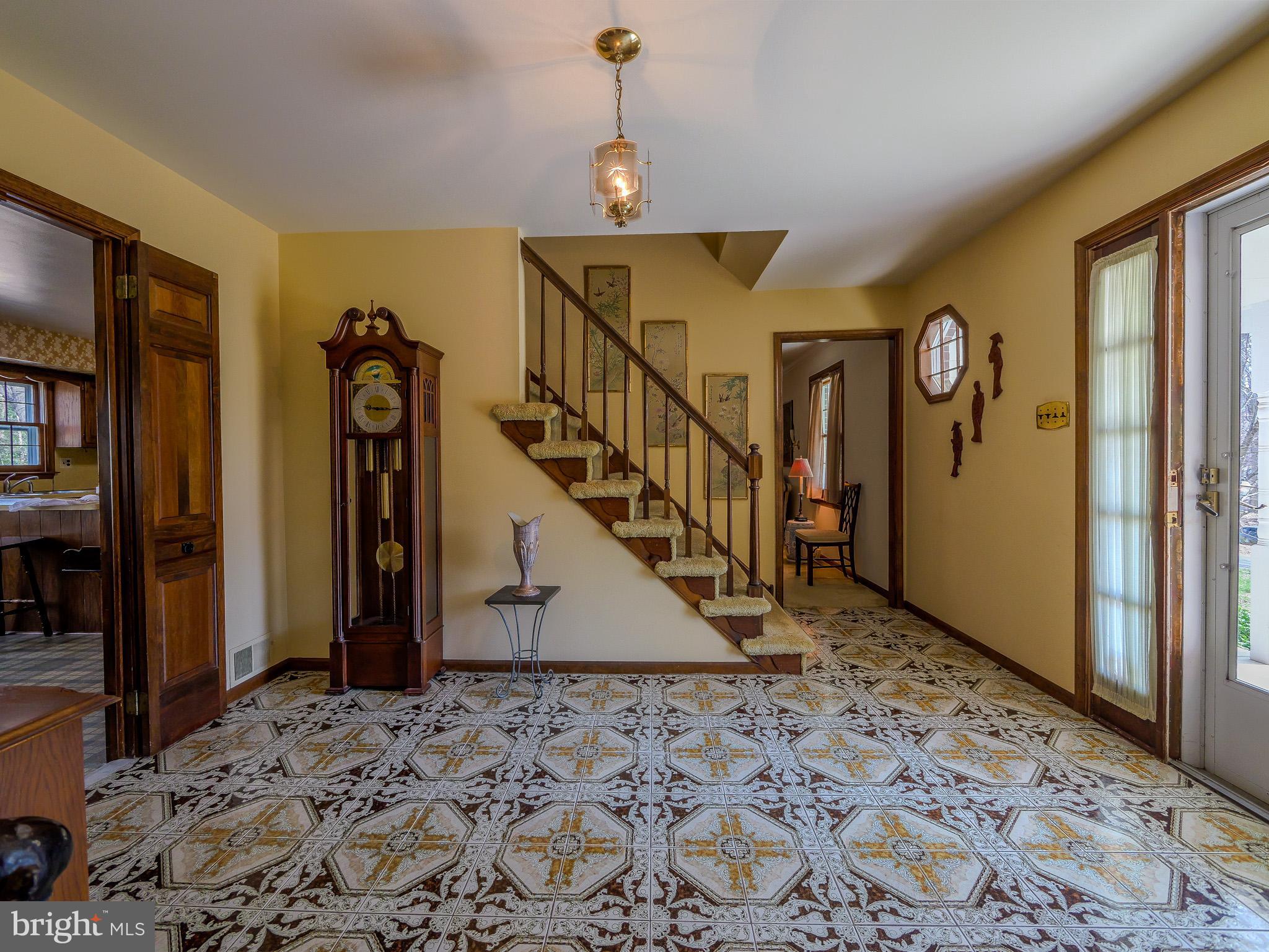 3 Running Brook Road Glen Mills, PA 19342 - Photo 14 of 57 Foyer
