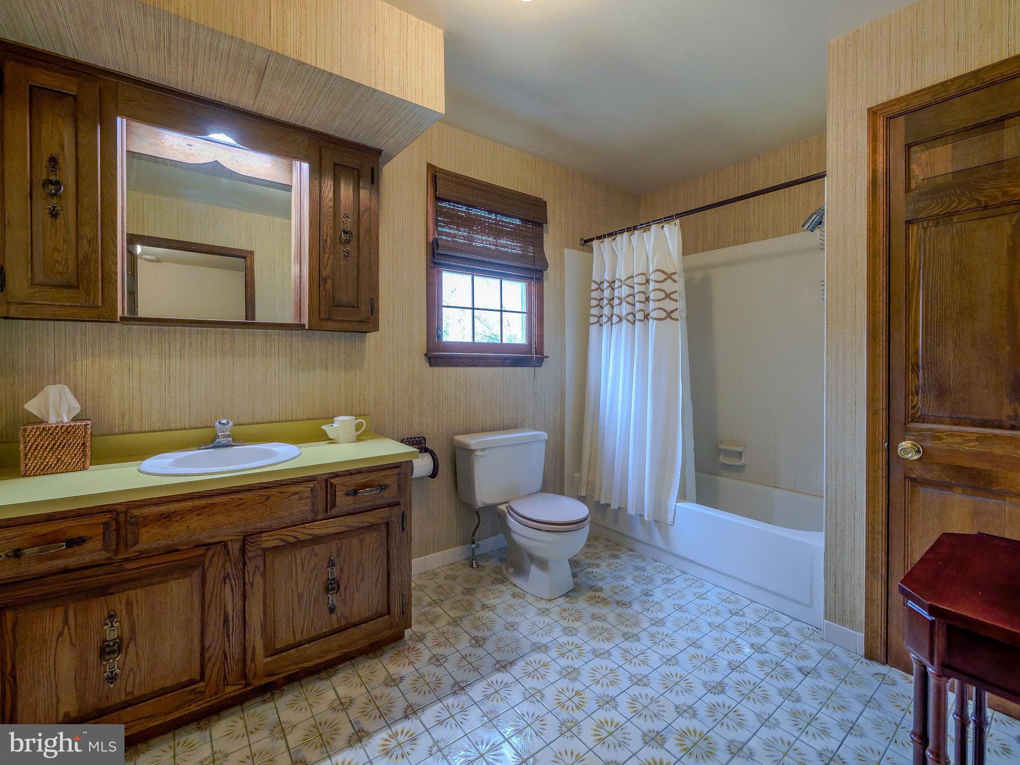 3 Running Brook Road Glen Mills, PA 19342 - Photo 50 of 57 Upstairs Full Bath