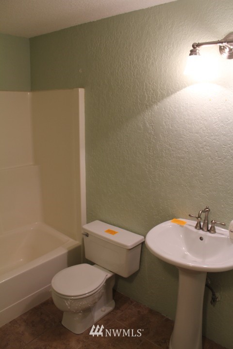 23565 Port Gamble Road Northeast Poulsbo, WA 98370 - Photo 10 of 13 Gallery Image 10