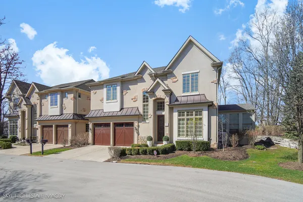 $1,448,000 | 1 Willowcrest Drive, Oak Brook, IL 60523