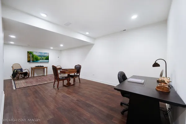 $1,448,000 | 1 Willowcrest Drive, Oak Brook, IL 60523