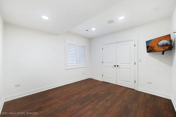 $1,448,000 | 1 Willowcrest Drive, Oak Brook, IL 60523