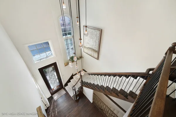 $1,448,000 | 1 Willowcrest Drive, Oak Brook, IL 60523