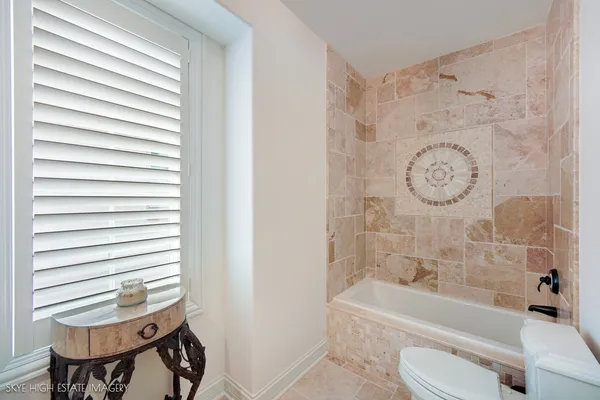 $1,448,000 | 1 Willowcrest Drive, Oak Brook, IL 60523