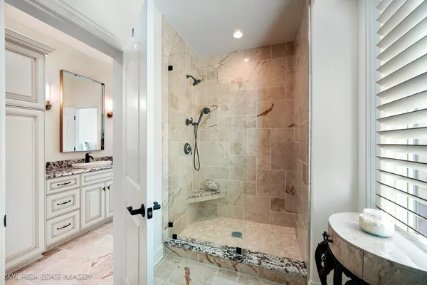 $1,448,000 | 1 Willowcrest Drive, Oak Brook, IL 60523