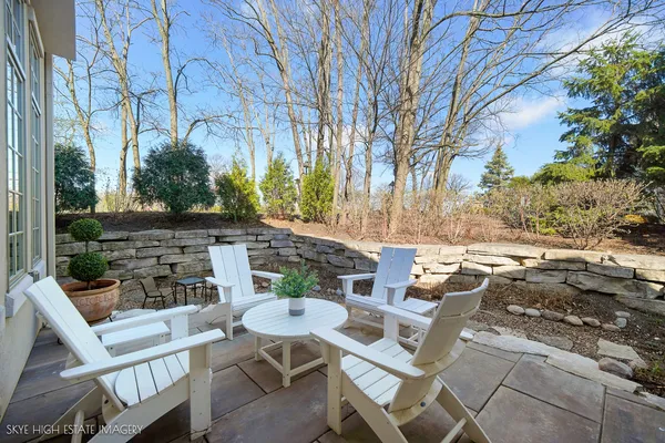 $1,448,000 | 1 Willowcrest Drive, Oak Brook, IL 60523