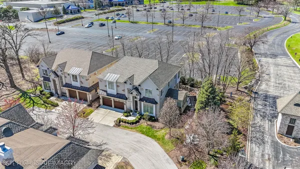 $1,448,000 | 1 Willowcrest Drive, Oak Brook, IL 60523