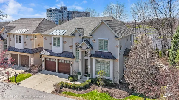$1,448,000 | 1 Willowcrest Drive, Oak Brook, IL 60523