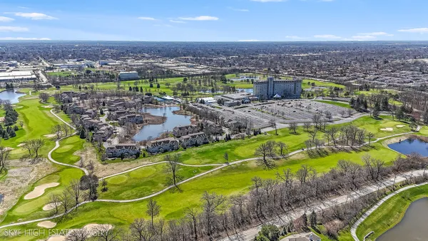$1,448,000 | 1 Willowcrest Drive, Oak Brook, IL 60523