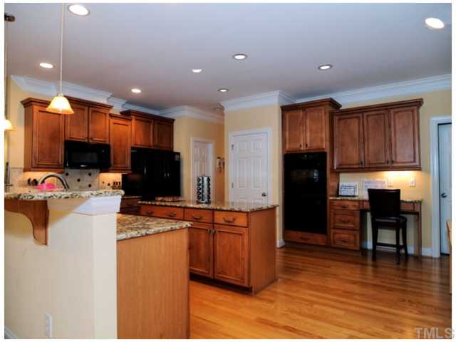 2809 Cowley Road Cary, NC 27518 - Photo 7 of 25 Gallery Image 7