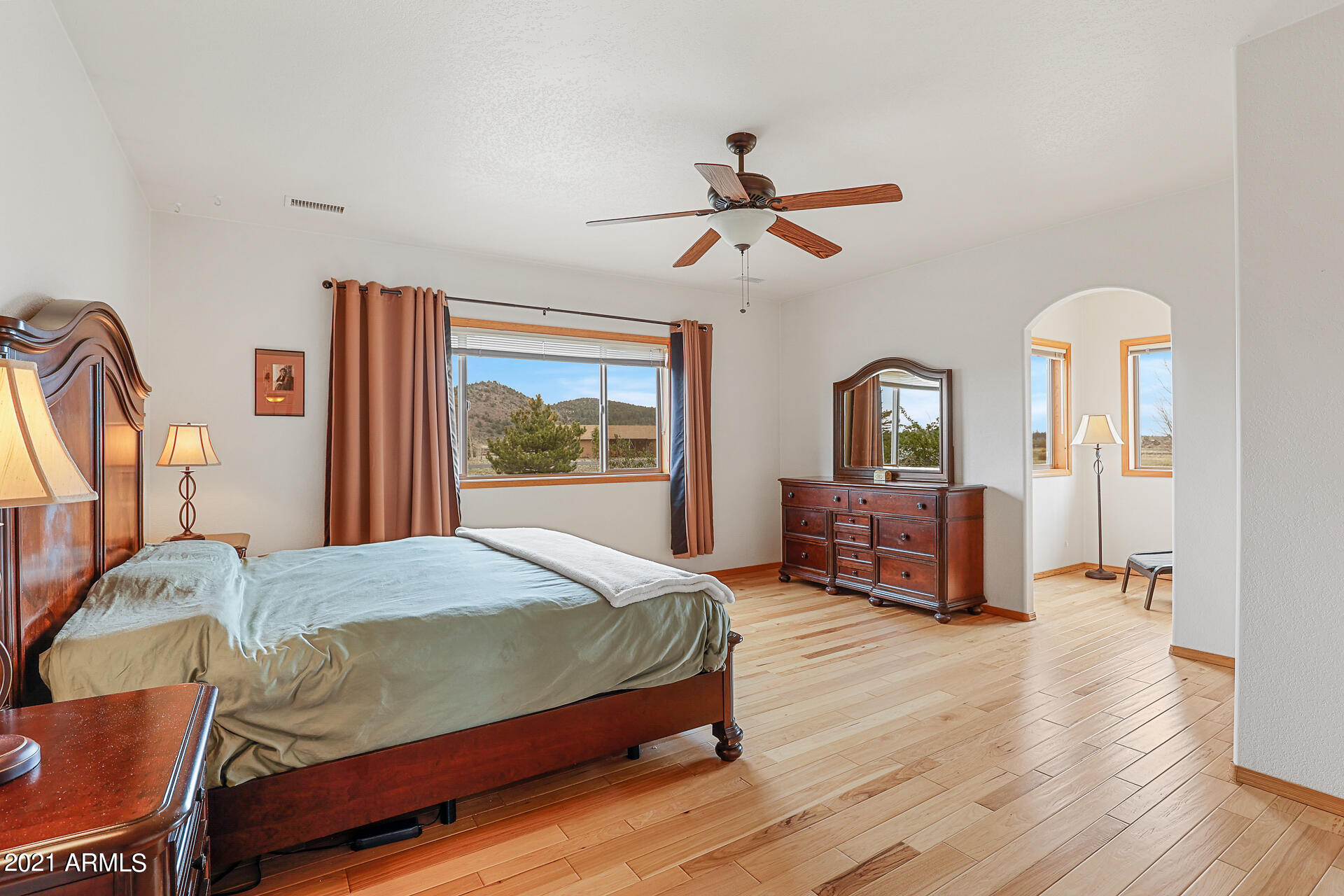 9676 North Bryant Road Flagstaff, AZ 86004 - Photo 15 of 42 Primary Suite