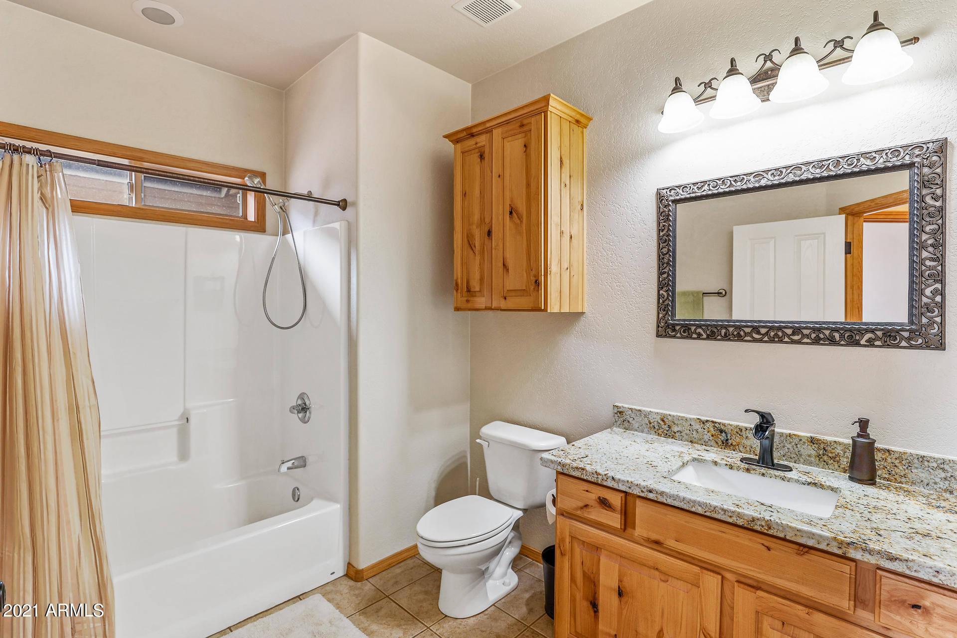 9676 North Bryant Road Flagstaff, AZ 86004 - Photo 24 of 42 Guest Bathroom