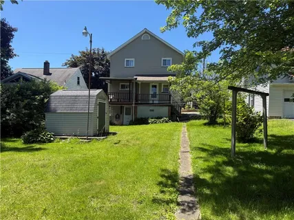 $94,900 | 465 South State Line Road, Sharon, PA 16146