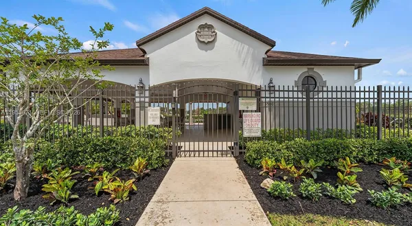 $2,470 | 5600 Northwest Coventry Circle, Unit 3BR, Port St. Lucie, FL 34986