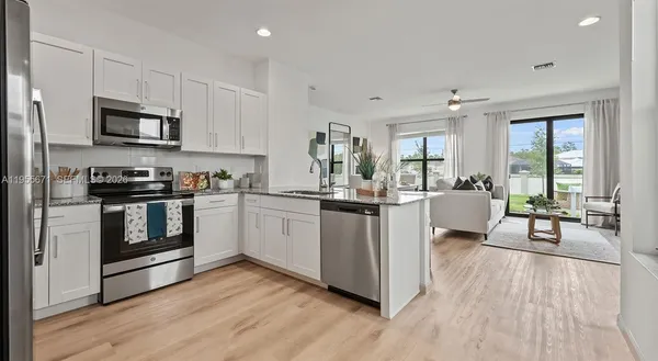 $2,470 | 5600 Northwest Coventry Circle, Unit 3BR, Port St. Lucie, FL 34986