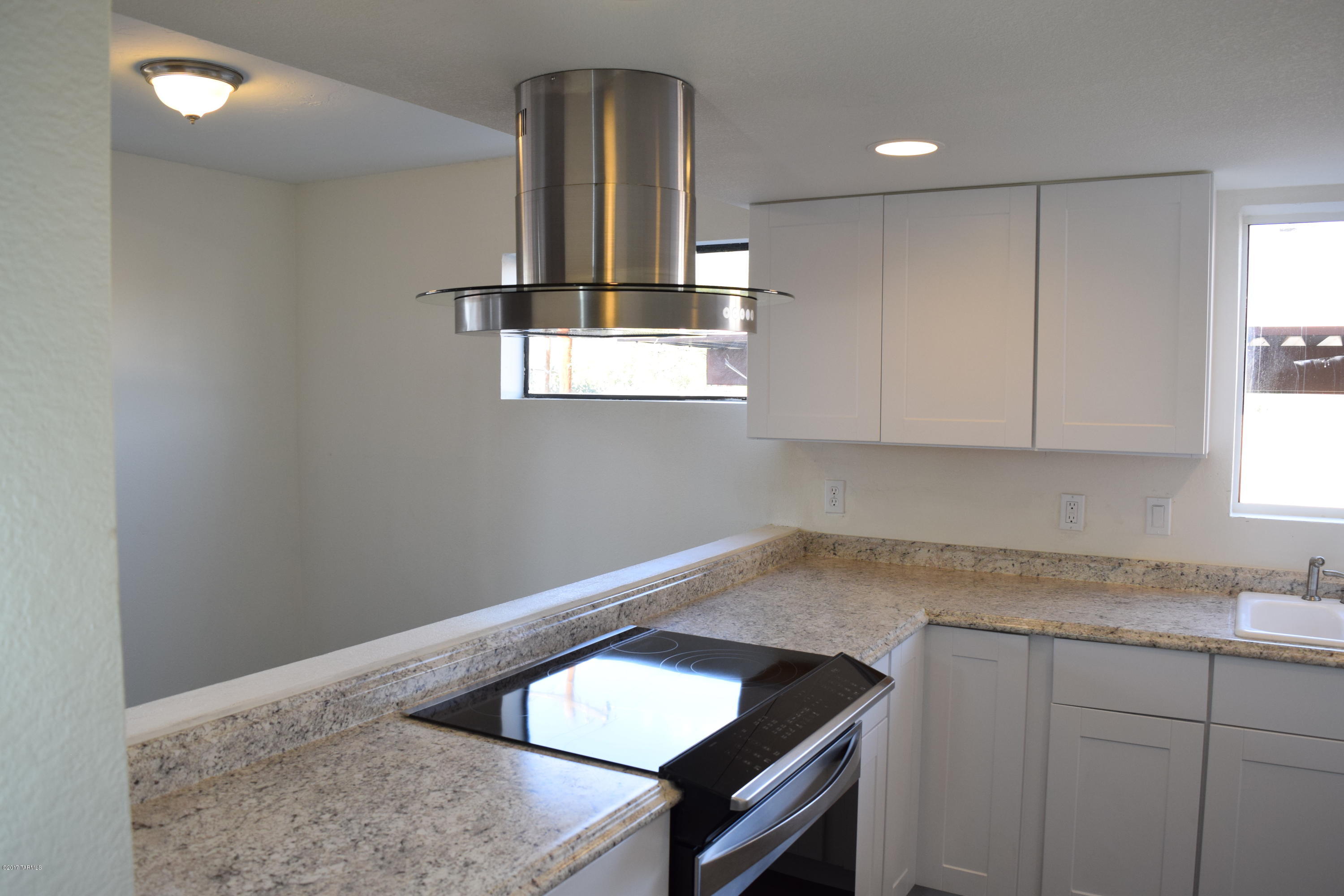 156 East Pastime Road Tucson, AZ 85705 - Photo 4 of 21