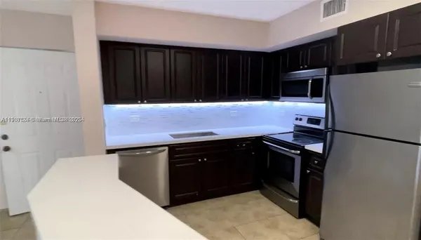 $235,000 | 3690 North 56th Avenue, Unit 916, Hollywood, FL 33021