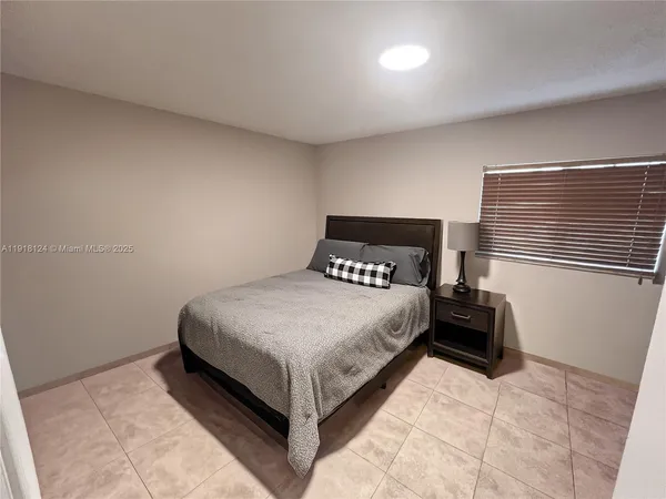 $235,000 | 3690 North 56th Avenue, Unit 916, Hollywood, FL 33021